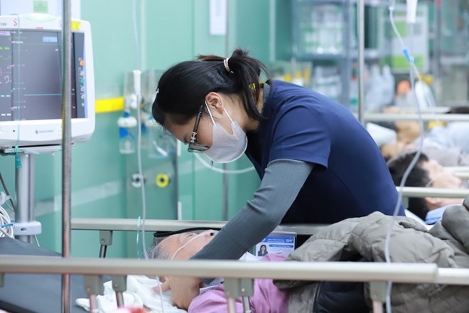 THÁI ĐỘ VỀ CHĂM SÓC NGƯỜI BỆNH CUỐI ĐỜI CỦA SINH VIÊN ĐIỀU DƯỠNG NĂM CUỐI TẠI ĐẠI HỌC Y DƯỢC THÀNH PHỐ HỒ CHÍ MINH